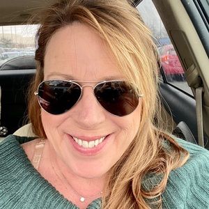 Meet your Posher, Lisa